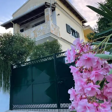 וילה Anasandra - 3 Bedroom Kompítsion